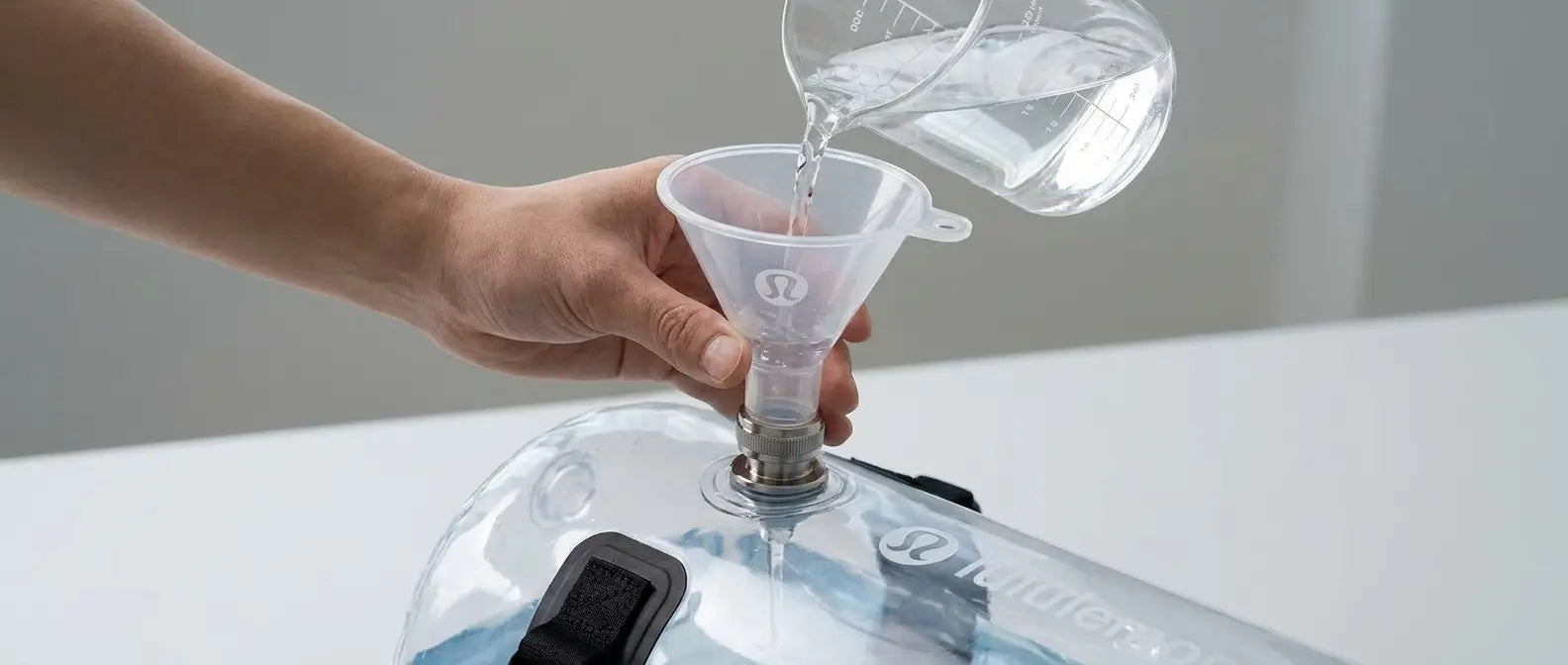 Quick weight adjustment test for 5-35kg fitness water bag using water filling
